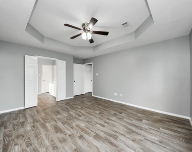 4805 E Columbary Drive - Photo Thumbnail 16