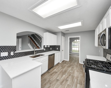 4805 E Columbary Drive - Photo Thumbnail 13