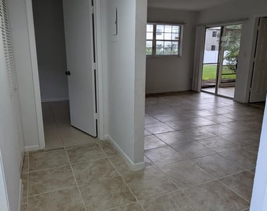 1633 Sunny Brook Lane Ne - Photo Thumbnail 1