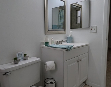 1633 Sunny Brook Lane Ne - Photo Thumbnail 18