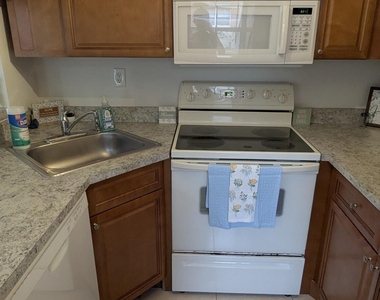 1633 Sunny Brook Lane Ne - Photo Thumbnail 8