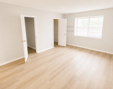 11550 Chimney Rock Road - Photo Thumbnail 12