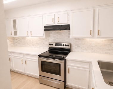 11550 Chimney Rock Road - Photo Thumbnail 7