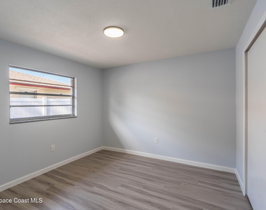 306 Harvey Avenue Ne - Photo Thumbnail 13