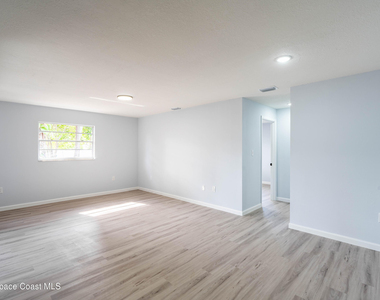 306 Harvey Avenue Ne - Photo Thumbnail 9