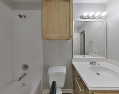11403 Carla Street - Photo Thumbnail 13