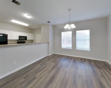 11403 Carla Street - Photo Thumbnail 4
