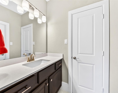 5727 Brancott Way - Photo Thumbnail 24