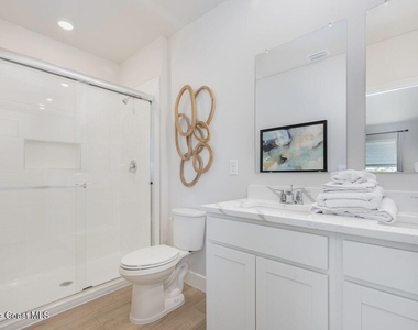 476 Houston Lane E - Photo Thumbnail 4