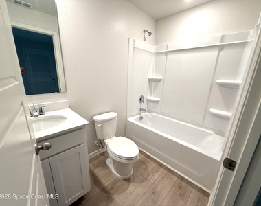 472 Houston Lane E - Photo Thumbnail 13