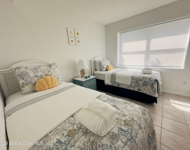 1403 S Miramar Avenue - Photo Thumbnail 4