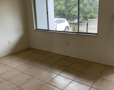 73 Nw Irwin Avenue - Photo Thumbnail 2