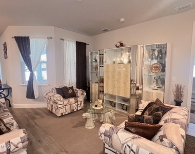 924 Captiva Island Circle Sw - Photo Thumbnail 5