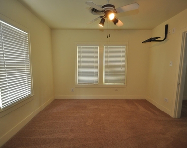 213 E Burress Street - Photo Thumbnail 6