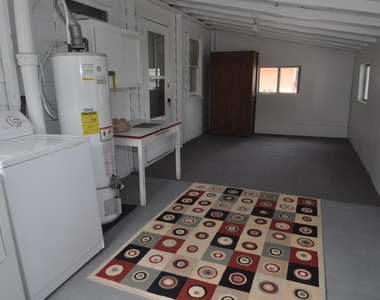 213 E Burress Street - Photo Thumbnail 10