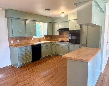 1801 Beazley Street - Photo Thumbnail 5