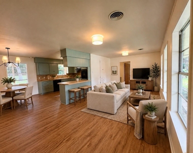 1801 Beazley Street - Photo Thumbnail 2