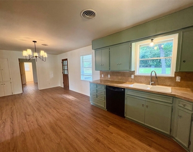 1801 Beazley Street - Photo Thumbnail 6