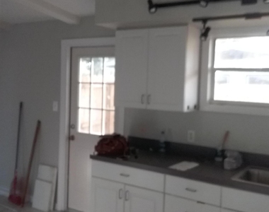 1024 George Avenue - Photo Thumbnail 2