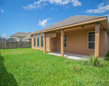 311 Lockridge Hill Ln - Photo Thumbnail 4
