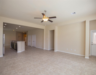 311 Lockridge Hill Ln - Photo Thumbnail 16