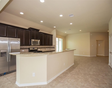 311 Lockridge Hill Ln - Photo Thumbnail 9
