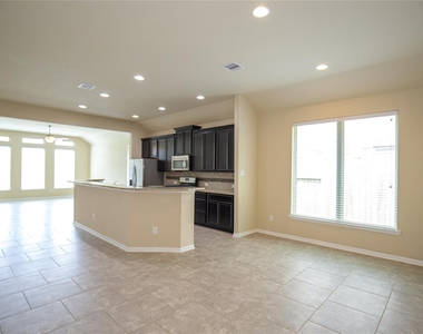 311 Lockridge Hill Ln - Photo Thumbnail 13