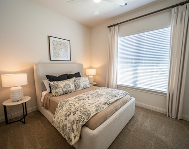 14918 Terra Grand Lane - Photo Thumbnail 8