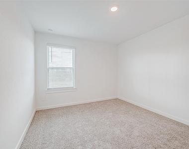 3204 Crown Gate Drive - Photo Thumbnail 19