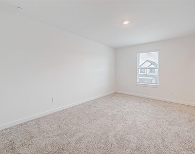 3204 Crown Gate Drive - Photo Thumbnail 25