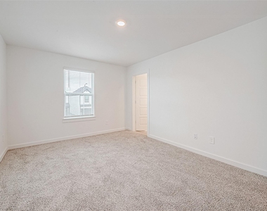 3204 Crown Gate Drive - Photo Thumbnail 26