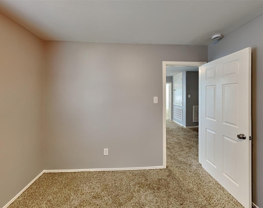 2203 Shady Birch Drive - Photo Thumbnail 11