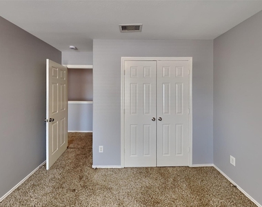 2203 Shady Birch Drive - Photo Thumbnail 18