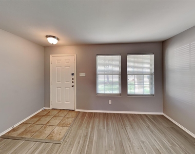 2203 Shady Birch Drive - Photo Thumbnail 3
