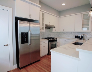 4701 Caroline Street - Photo Thumbnail 11