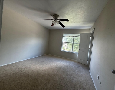 2615 Meiko Drive - Photo Thumbnail 8