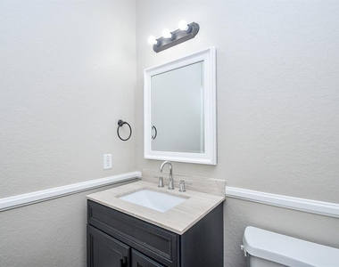 11014 Heartland Grove Drive - Photo Thumbnail 16