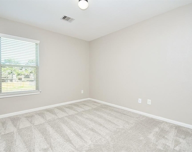 11014 Heartland Grove Drive - Photo Thumbnail 21