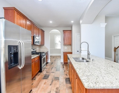 11014 Heartland Grove Drive - Photo Thumbnail 10