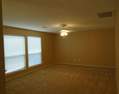 2507 Feather Green Trail - Photo Thumbnail 2