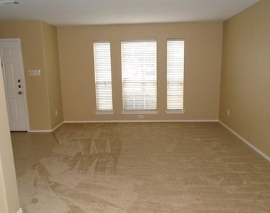 2507 Feather Green Trail - Photo Thumbnail 4