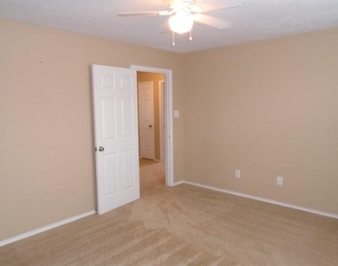 2507 Feather Green Trail - Photo Thumbnail 8