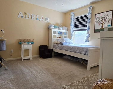 835 Forest Thicket Lane - Photo Thumbnail 11