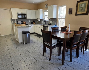 835 Forest Thicket Lane - Photo Thumbnail 4