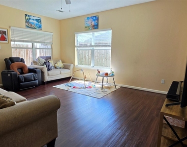 835 Forest Thicket Lane - Photo Thumbnail 6