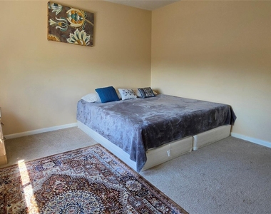 835 Forest Thicket Lane - Photo Thumbnail 10