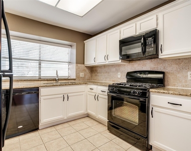 2711 Grants Lake Boulevard - Photo Thumbnail 9