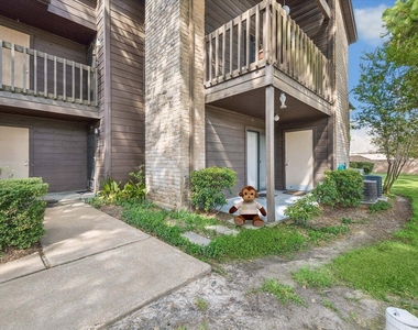 12755 Mill Ridge Drive - Photo Thumbnail 3