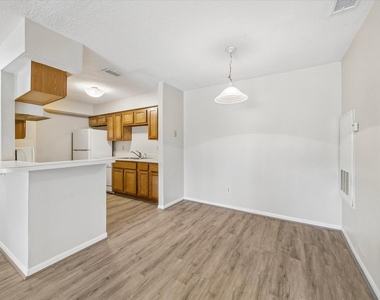 12755 Mill Ridge Drive - Photo Thumbnail 7