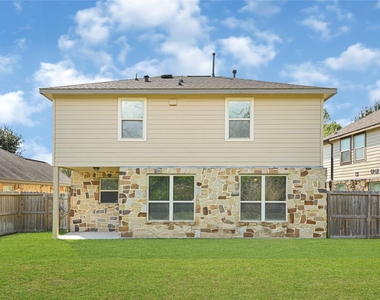 16626 Lake Prince Lane - Photo Thumbnail 23